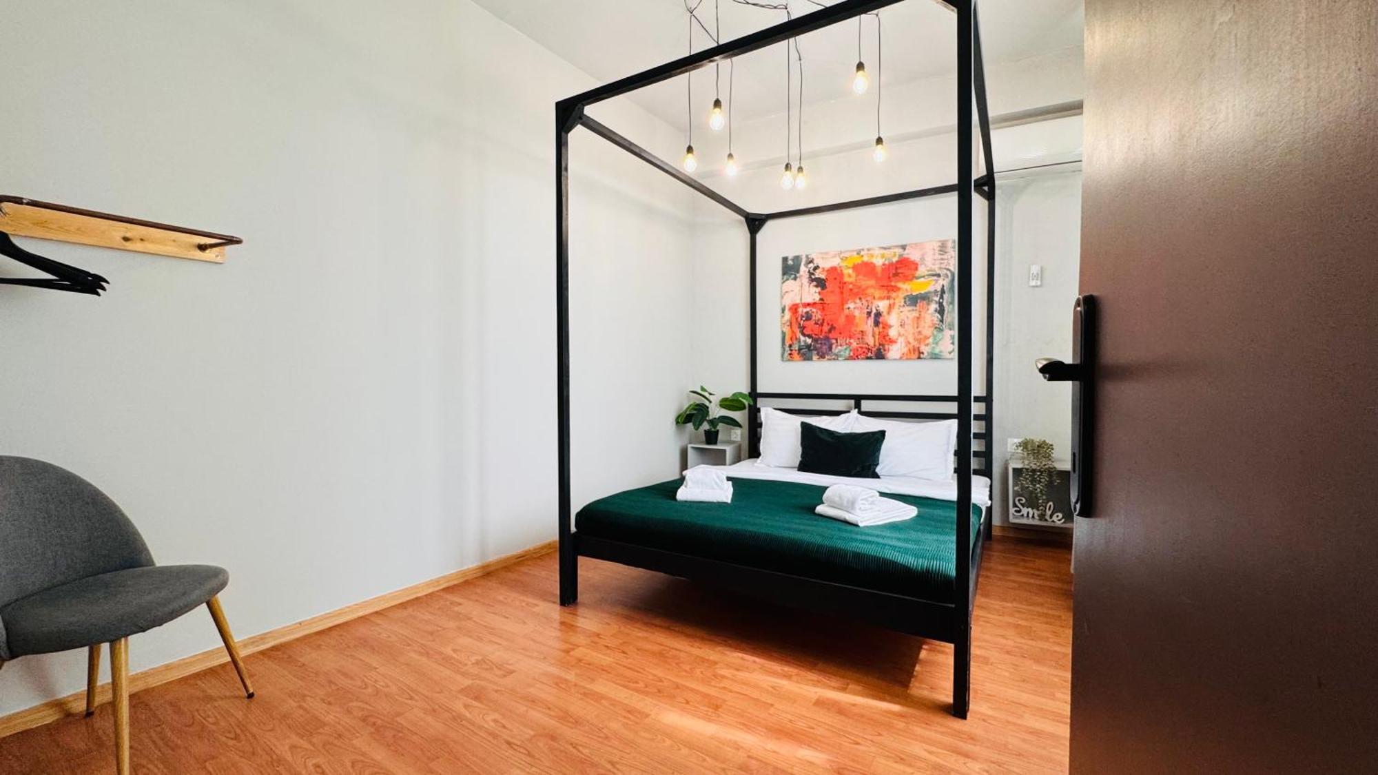 Ideal Home - Spacious & Modern Accommodation Near Unirii Square Bucarest Chambre photo