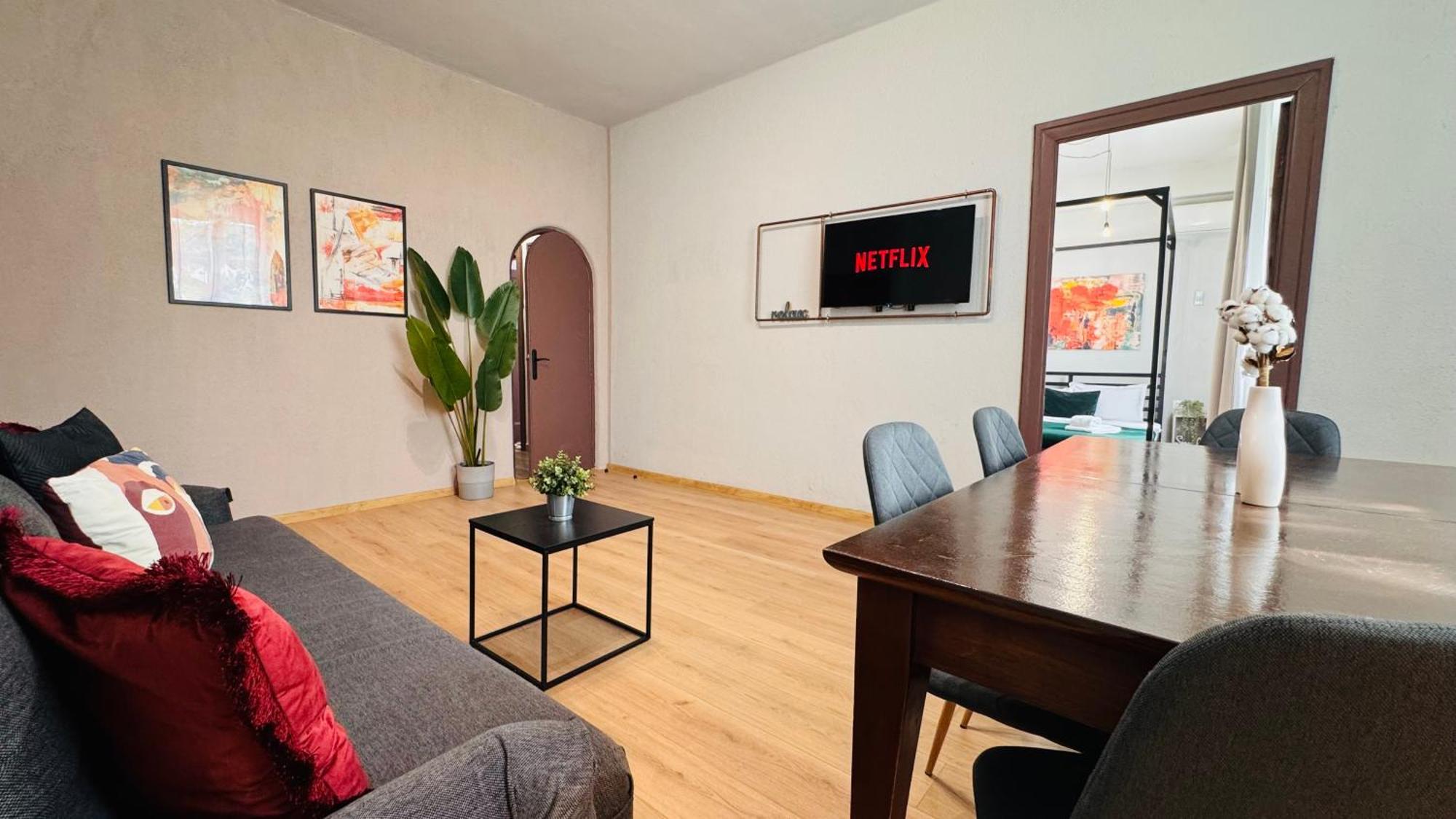 Ideal Home - Spacious & Modern Accommodation Near Unirii Square Bucarest Extérieur photo