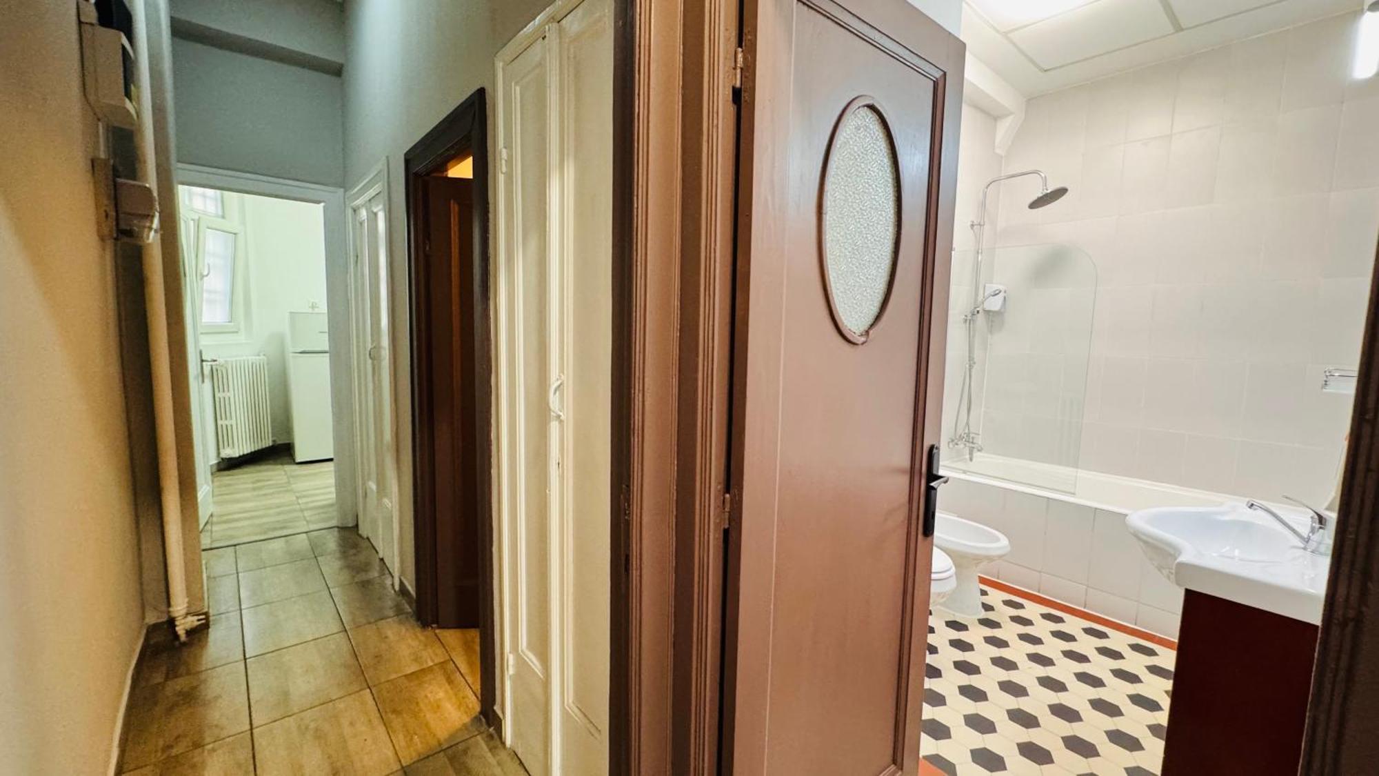 Ideal Home - Spacious & Modern Accommodation Near Unirii Square Bucarest Chambre photo