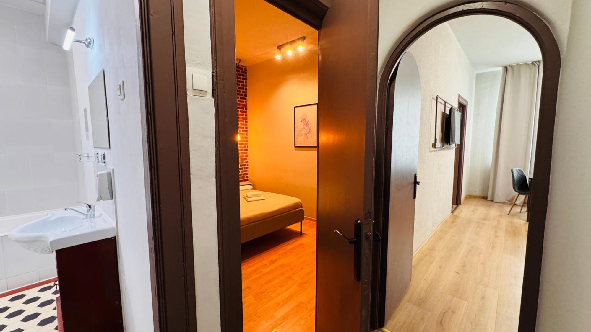 Ideal Home - Spacious & Modern Accommodation Near Unirii Square Bucarest Chambre photo